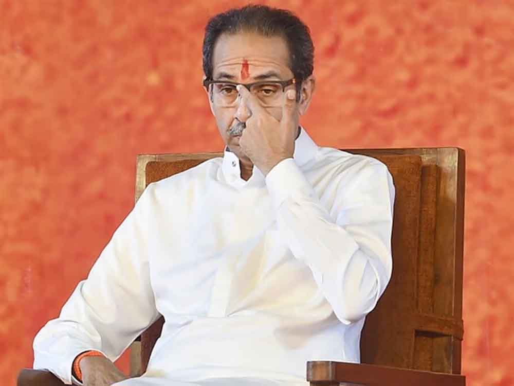 उद्धव सेना ने सांसदों को लेकर एडवाइजरी जारी कर दी, शिंदे गुट के नेताओं से मुलाकात न करने की दी नसीहत उद्धव सेना ने सांसदों को लेकर एडवाइजरी जारी कर दी, शिंदे गुट के नेताओं से मुलाकात न करने की दी नसीहत