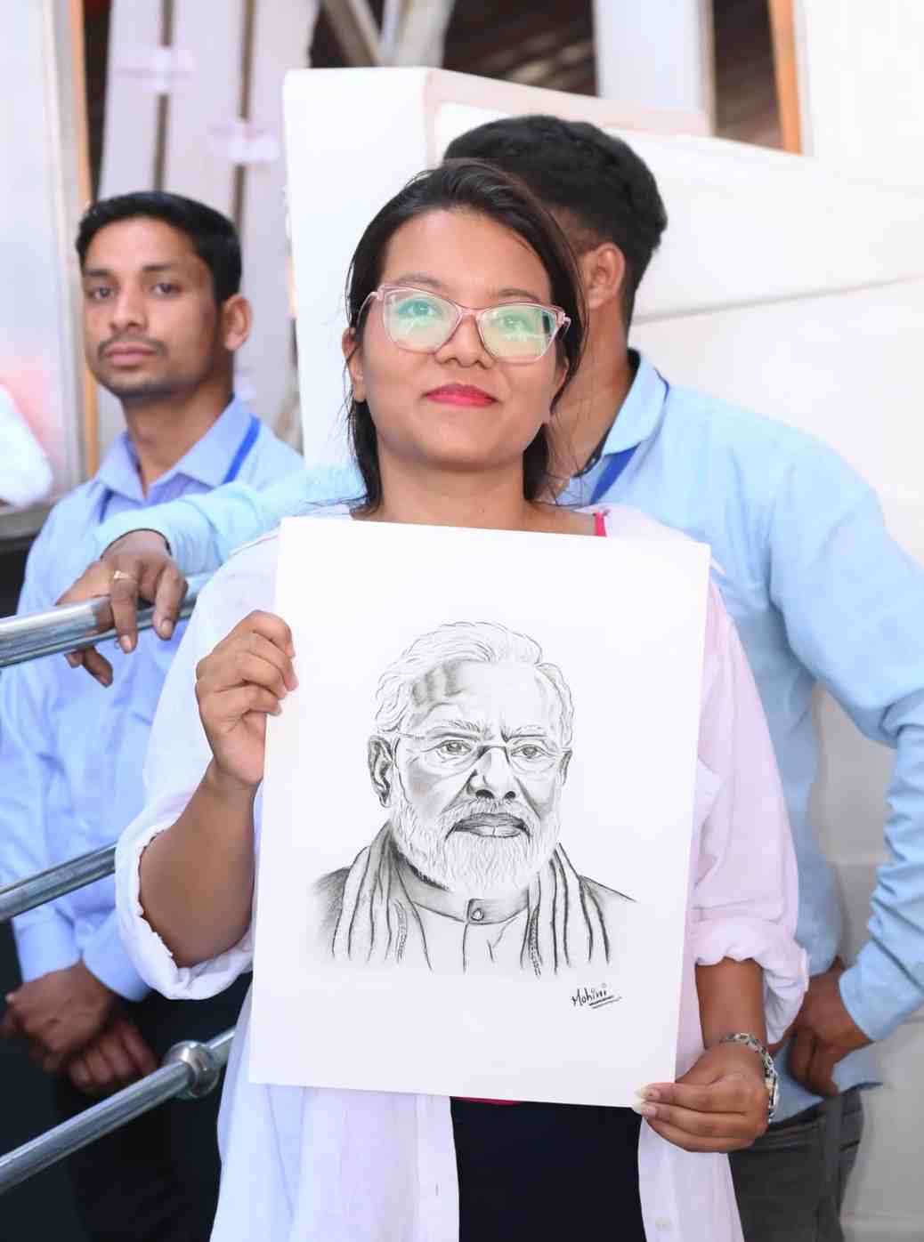 प्रधानमंत्री नरेंद्र मोदी को देखने और सुनने पहुंचे युवा, बस्तर ओलंपिक के विजयी प्रतिभागी और लखपति दीदियां प्रधानमंत्री नरेंद्र मोदी को देखने और सुनने पहुंचे युवा, बस्तर ओलंपिक के विजयी प्रतिभागी और लखपति दीदियां