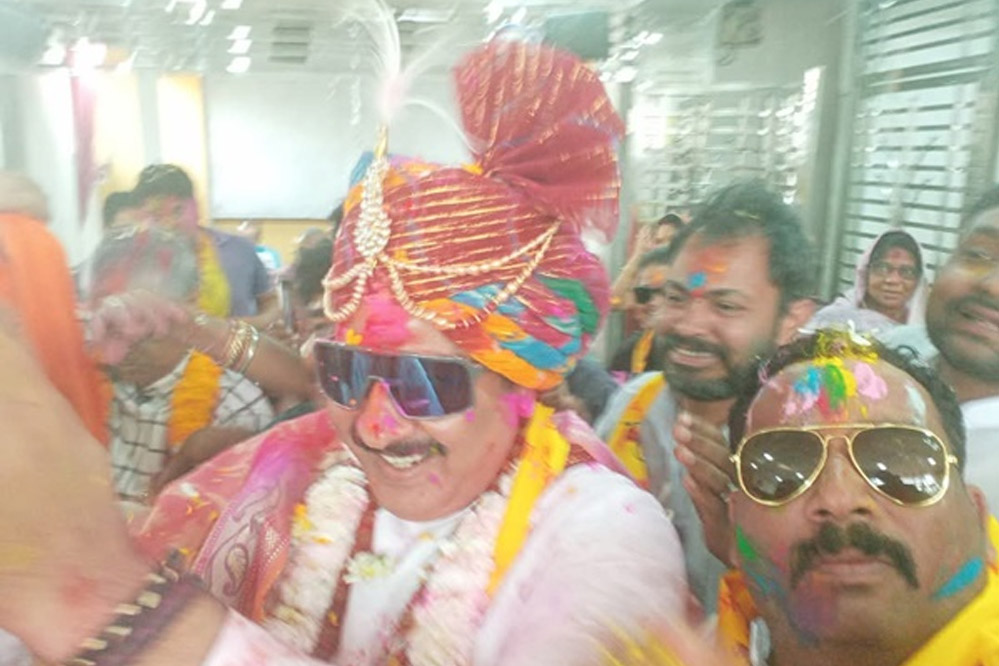 होली के दूसरे दिन प्रसिद्ध पांच दिवसीय महादेव की होली की धूम सीहोर में, अघोरी भी शामिल हुए होली के दूसरे दिन प्रसिद्ध पांच दिवसीय महादेव की होली की धूम सीहोर में, अघोरी भी शामिल हुए