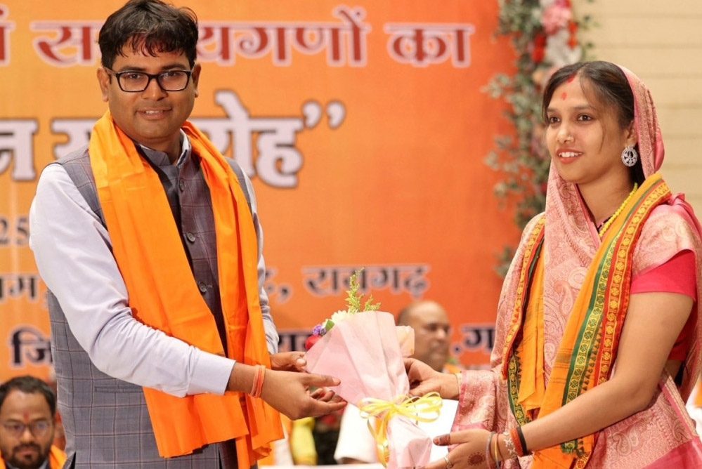 रायपुर : रायगढ़ को विकास की राह पर आगे ले जाने के लिए निरंतर कार्य करेंगे : वित्त मंत्री श्री ओ.पी. चौधरी रायपुर : रायगढ़ को विकास की राह पर आगे ले जाने के लिए निरंतर कार्य करेंगे : वित्त मंत्री श्री ओ.पी. चौधरी