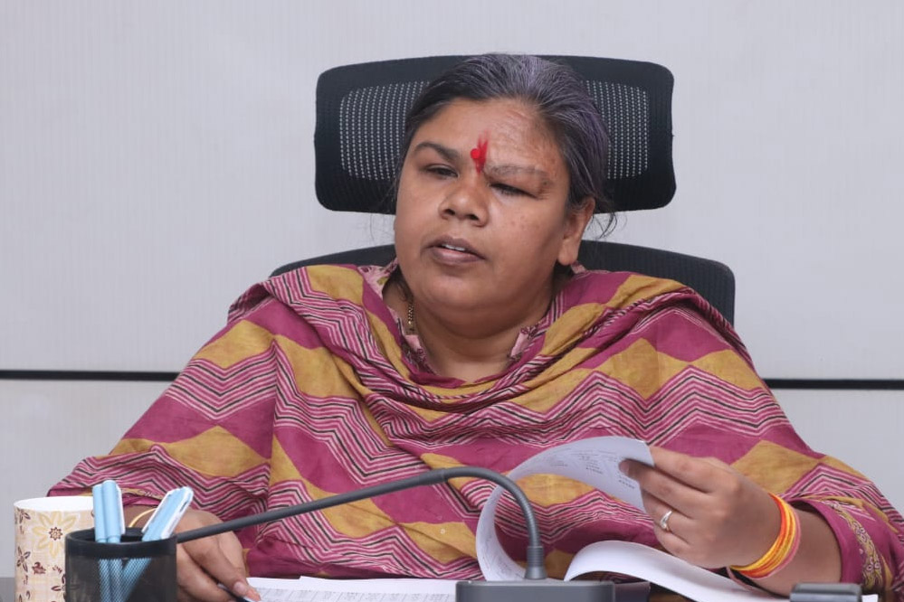 जल जीवन मिशन के कार्यों को तेजी से पूर्ण कराए अधिकारी – कमिश्नर