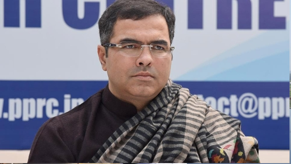 मंत्री प्रवेश वर्मा इन दिनों एक्शन मोड में नजर आ रहे, आज एक और इंजीनियर उनके निशाने पर आ गया मंत्री प्रवेश वर्मा इन दिनों एक्शन मोड में नजर आ रहे, आज एक और इंजीनियर उनके निशाने पर आ गया