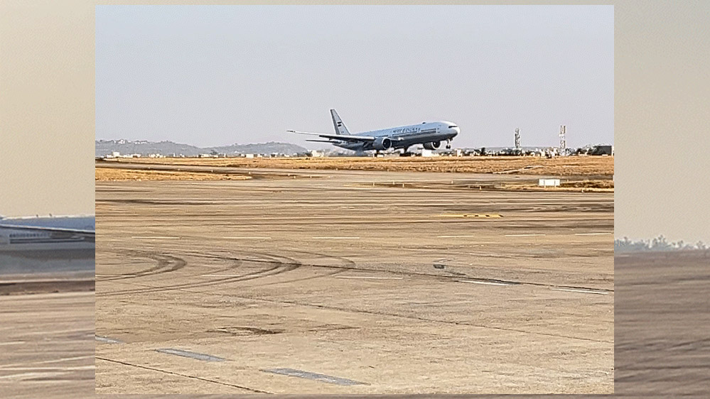 राजा भोज एयरपोर्ट ने इतिहास रचते हुए प्रदेश में पहली बार एयरफोर्स के कोड-ई बोइंग 777-300ER विमान की सफल ट्रायल लैंडिंग करवाई