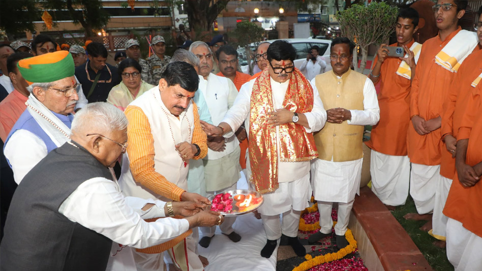 वीर महापुरूषों की गौरव गाथाओं का संकलन होगा उज्जैन के वीर भारत संग्रहालय में : मुख्यमंत्री डॉ. यादव वीर महापुरूषों की गौरव गाथाओं का संकलन होगा उज्जैन के वीर भारत संग्रहालय में : मुख्यमंत्री डॉ. यादव