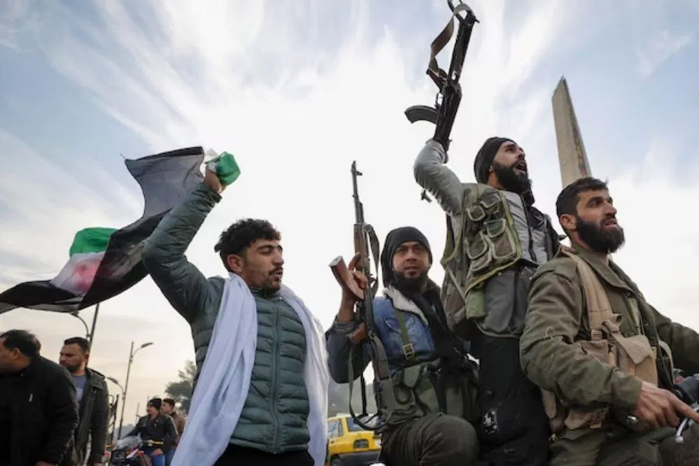 सीरिया में भीषण हिंसा, सरकारी बलों और असद समर्थकों के बीच संघर्ष में 200 से ज्यादा मौतें