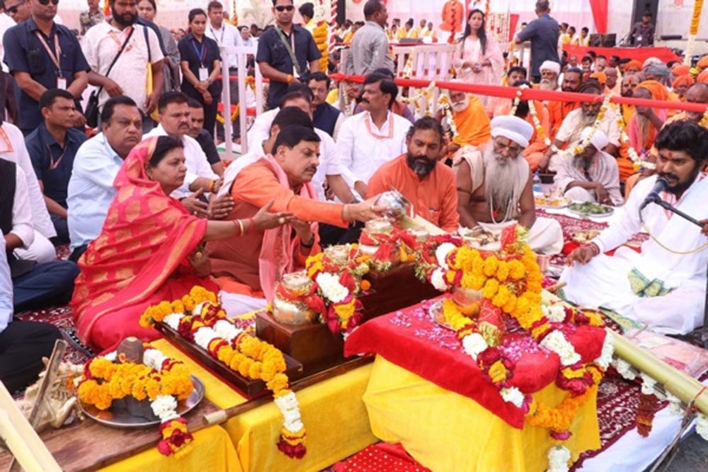 मुख्यमंत्री डॉ. मोहन यादव ने किया ऐलान- उज्जैन महाकाल लोक की तर्ज पर बनेगा ओंकारेश्वर लोक मुख्यमंत्री डॉ. मोहन यादव ने किया ऐलान- उज्जैन महाकाल लोक की तर्ज पर बनेगा ओंकारेश्वर लोक