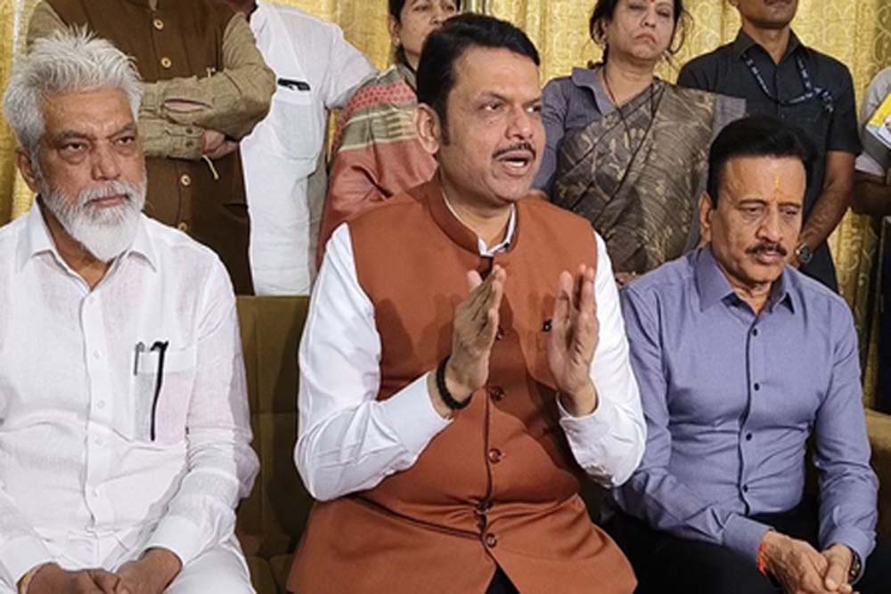 महाराष्ट्र के मुख्यमंत्री देवेंद्र फडणवीस ने त्र्यंबकेश्वर और नासिक में 2027 के सिंहस्थ कुंभ मेले की तैयारियों का लिया जायजा