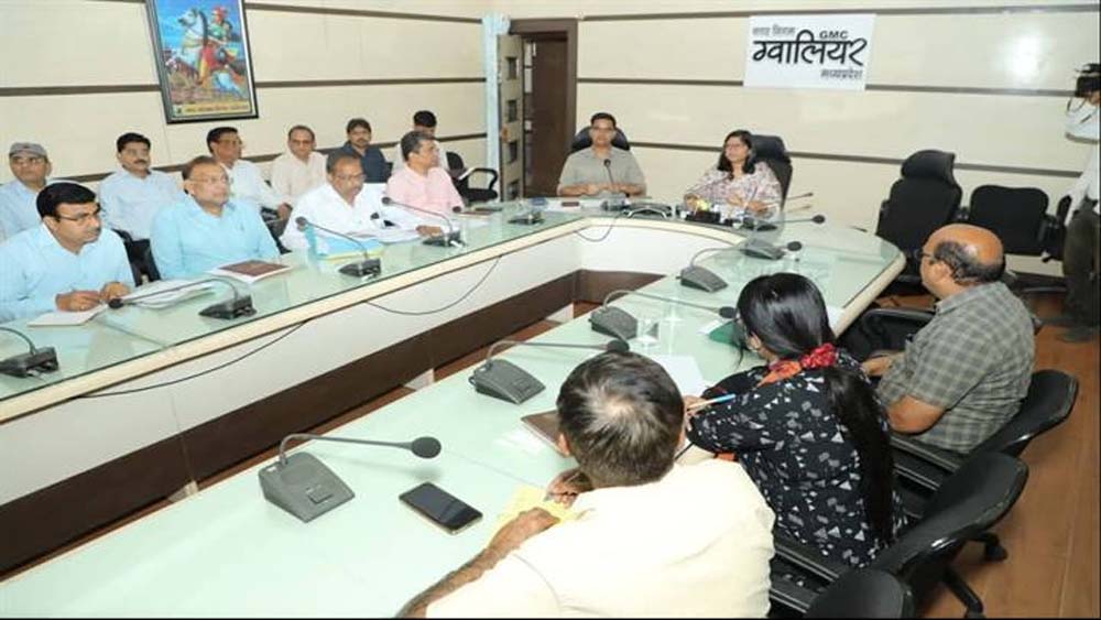 ग्रीष्म ऋतु में सुचारू पेयजल आपूर्ति के लिए पुख्ता रणनीति बनाएं: कलेक्टर श्रीमती चौहान