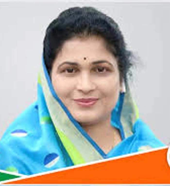 पर्व आध्यात्मिक संस्कृति और विज्ञान का मिश्रण है, यादव समाज के होली मिलन समारोह में शामिल हुई राज्य मंत्री गौर