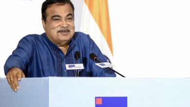 मंत्री नितिन गडकरी की तारीफ का लंबा दौर संसद में चला, विपक्षी सांसद भी मुरीद हुए