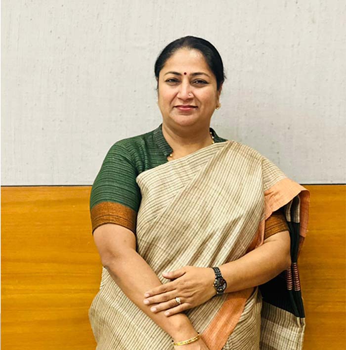 दिल्ली सरकार ने अधिकारियों को सांसदों और विधायकों के कॉल या मैसेज का तुरंत जवाब देने का दिया निर्देश दिल्ली सरकार ने अधिकारियों को सांसदों और विधायकों के कॉल या मैसेज का तुरंत जवाब देने का दिया निर्देश