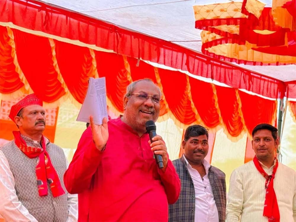 अब यूपी में योगी सरकार में कैबिनेट मंत्री और निषाद पार्टी के अध्यक्ष डॉ. संजय निषाद ने बड़ा बयान दिया