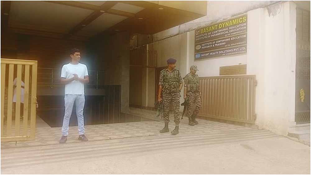रांची में ईडी की बड़ी कारवाई, कई इलाकों में सुबह से की जा रही है छापेमारी रांची में ईडी की बड़ी कारवाई, कई इलाकों में सुबह से की जा रही है छापेमारी