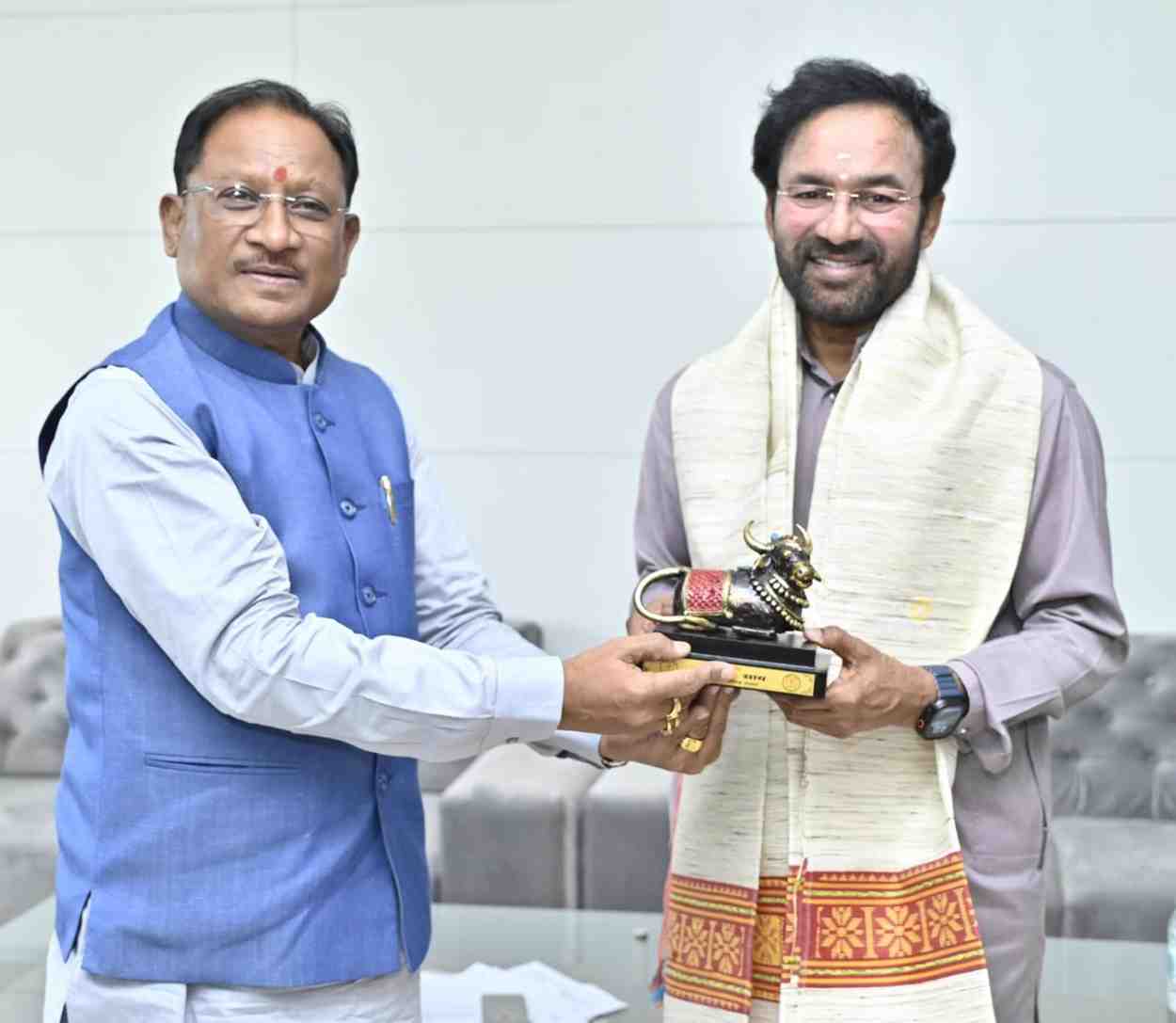 मुख्यमंत्री विष्णु देव साय से केंद्रीय कोयला एवं खान मंत्री जी. किशन रेड्डी ने सौजन्य मुलाकात की