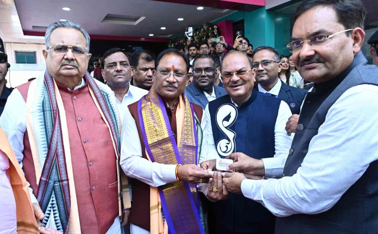 मुख्यमंत्री विष्णु देव साय ने ‘बॉर्नियो मदर एंड चाइल्ड केयर हॉस्पिटल’ का किया शुभारंभ