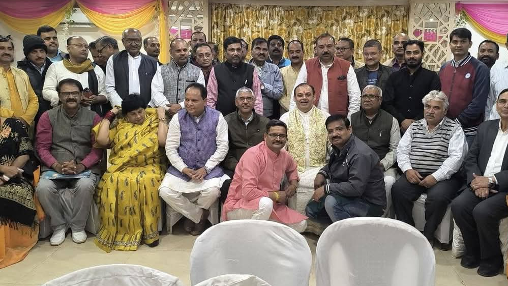 होली मिलन एवं युवा युवती परिचय सम्मेलन 12 अप्रैल 2025 होली मिलन एवं युवा युवती परिचय सम्मेलन 12 अप्रैल 2025