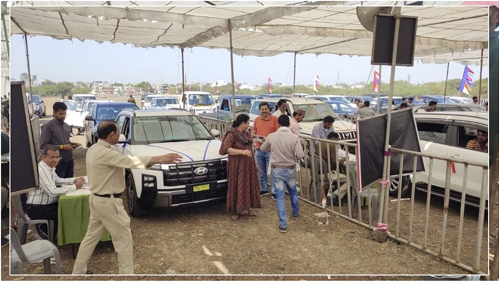 उज्जैन विक्रम व्यापार मेले में बिकीं मर्सिडीज बेंज और BMW समेत 35000 गाड़ियां, लोगों ने लिया छूट का फायदा उज्जैन विक्रम व्यापार मेले में बिकीं मर्सिडीज बेंज और BMW समेत 35000 गाड़ियां, लोगों ने लिया छूट का फायदा