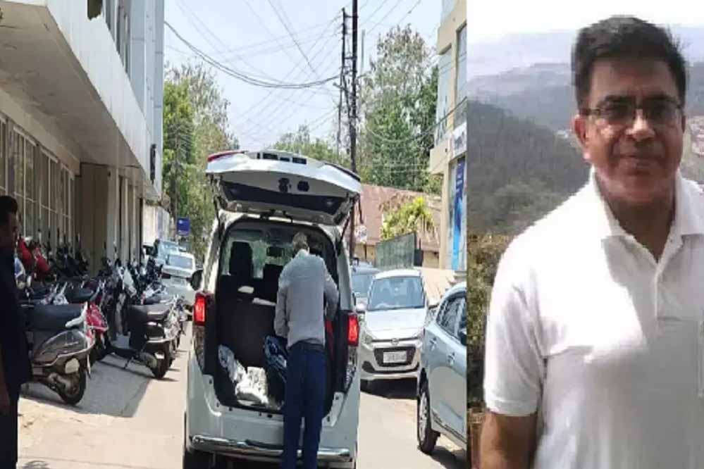 पूर्व IAS अनिल टुटेजा के घर CBI का छापा, शराब घोटाला मामले में हो रही जांच, 6 से ज्यादा अधिकारी मौजूद पूर्व IAS अनिल टुटेजा के घर CBI का छापा, शराब घोटाला मामले में हो रही जांच, 6 से ज्यादा अधिकारी मौजूद
