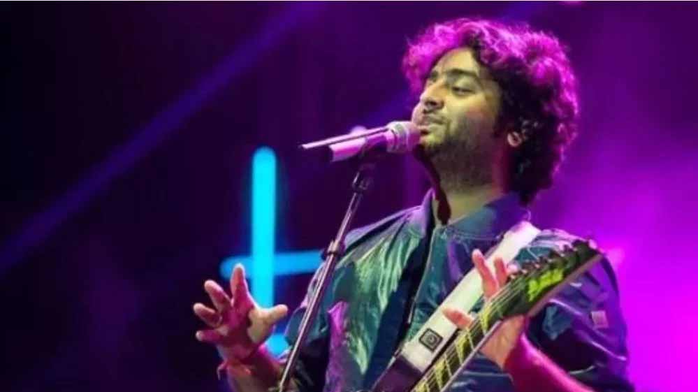 आज इंदौर में रिजीत सिंह का लाइव कंसर्ट, शो से पहले जमा कराया 30 लाख रुपये एडवांस टैक्स आज इंदौर में रिजीत सिंह का लाइव कंसर्ट, शो से पहले जमा कराया 30 लाख रुपये एडवांस टैक्स