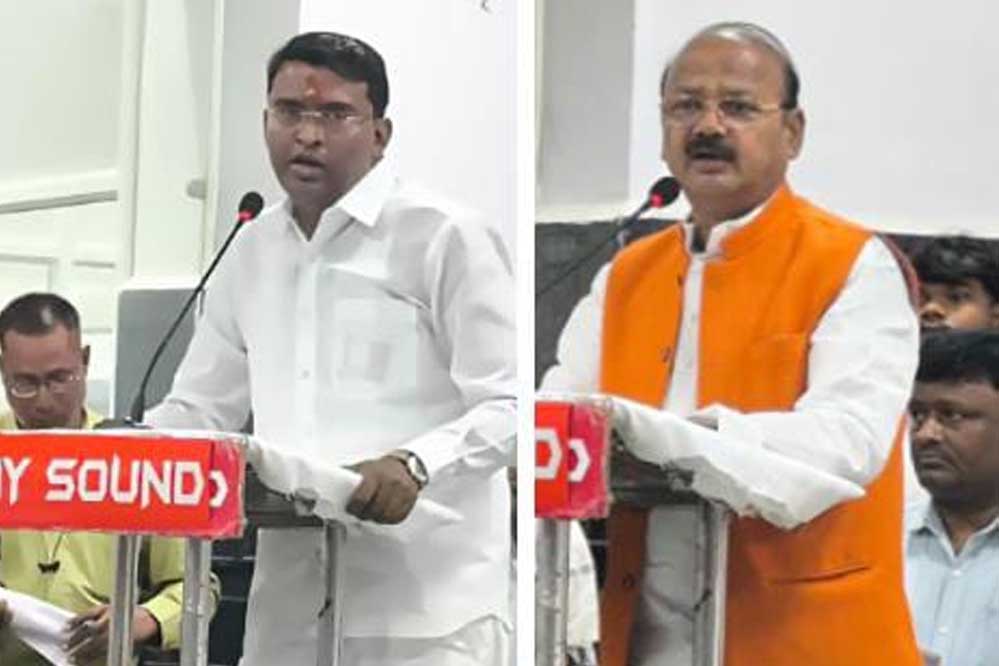 जनता को बेहतर स्वास्थ्य सुविधाएं मुहैया कराना हमारी सरकार की प्राथमिकता-प्रभारी मंत्री दिलीप अहिरवार