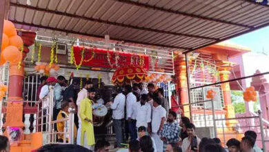शराबबंदी: कालभैरव को भोग लगाने श्रद्धालुओं को अब अपने साथ ही शराब खरीदकर मंदिर पहुंचना होगा