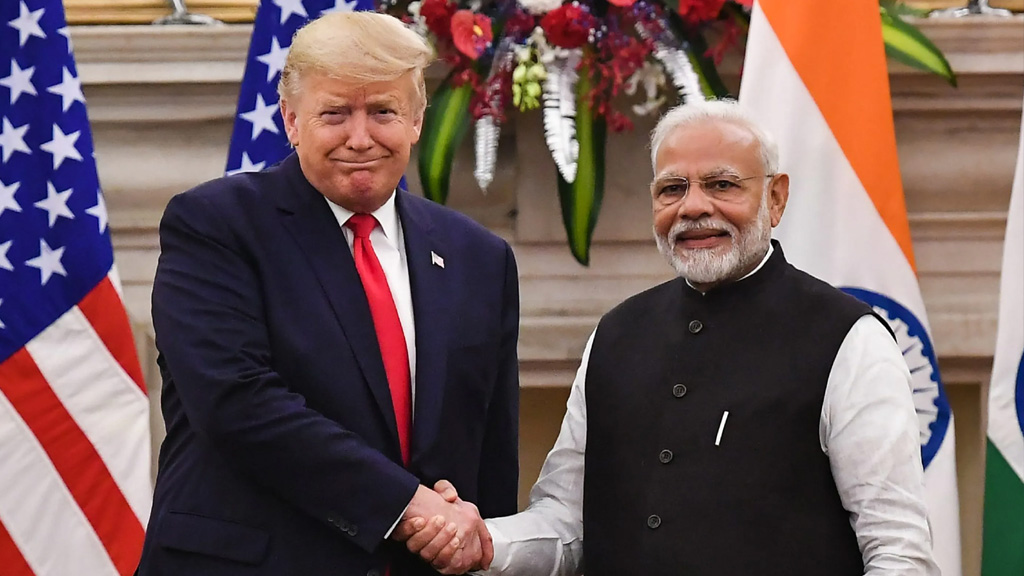 डोनाल्ड ट्रंप ने भारत पर लगाए गए 27 प्रतिशत के रेसिप्रोकल टैरिफ को घटाकर 26 फीसदी कर दिया डोनाल्ड ट्रंप ने भारत पर लगाए गए 27 प्रतिशत के रेसिप्रोकल टैरिफ को घटाकर 26 फीसदी कर दिया
