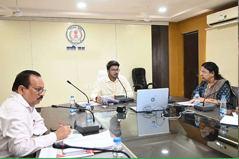 गरियाबंद : राजस्व पखवाड़ा के दूसरे दिन 365 आवेदनों का किया गया निराकरण