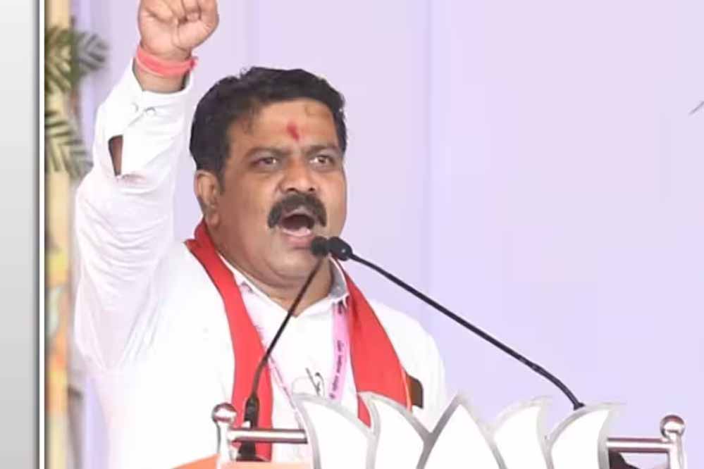 कवर्धा : छत्तीसगढ़ सरकार सभी वर्गों के विकास के लिए प्रतिबद्ध-उप मुख्यमंत्री श्री विजय शर्मा कवर्धा : छत्तीसगढ़ सरकार सभी वर्गों के विकास के लिए प्रतिबद्ध-उप मुख्यमंत्री श्री विजय शर्मा