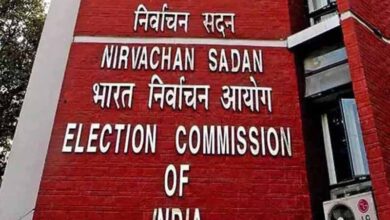 चुनाव आयोग देशभर में मतदाता सूची से डुप्लिकेट नाम हटाने के अभियान में जुटा