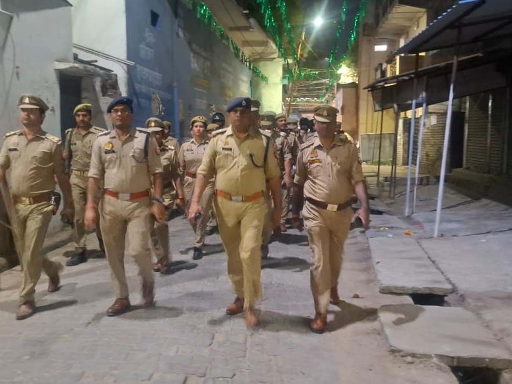 केंद्र सरकार ने लोकसभा वक्फ संशोधन बिल पेश किया, इस बिल को लेकर यूपी के कई जिलों में अलर्ट किया गया केंद्र सरकार ने लोकसभा वक्फ संशोधन बिल पेश किया, इस बिल को लेकर यूपी के कई जिलों में अलर्ट किया गया