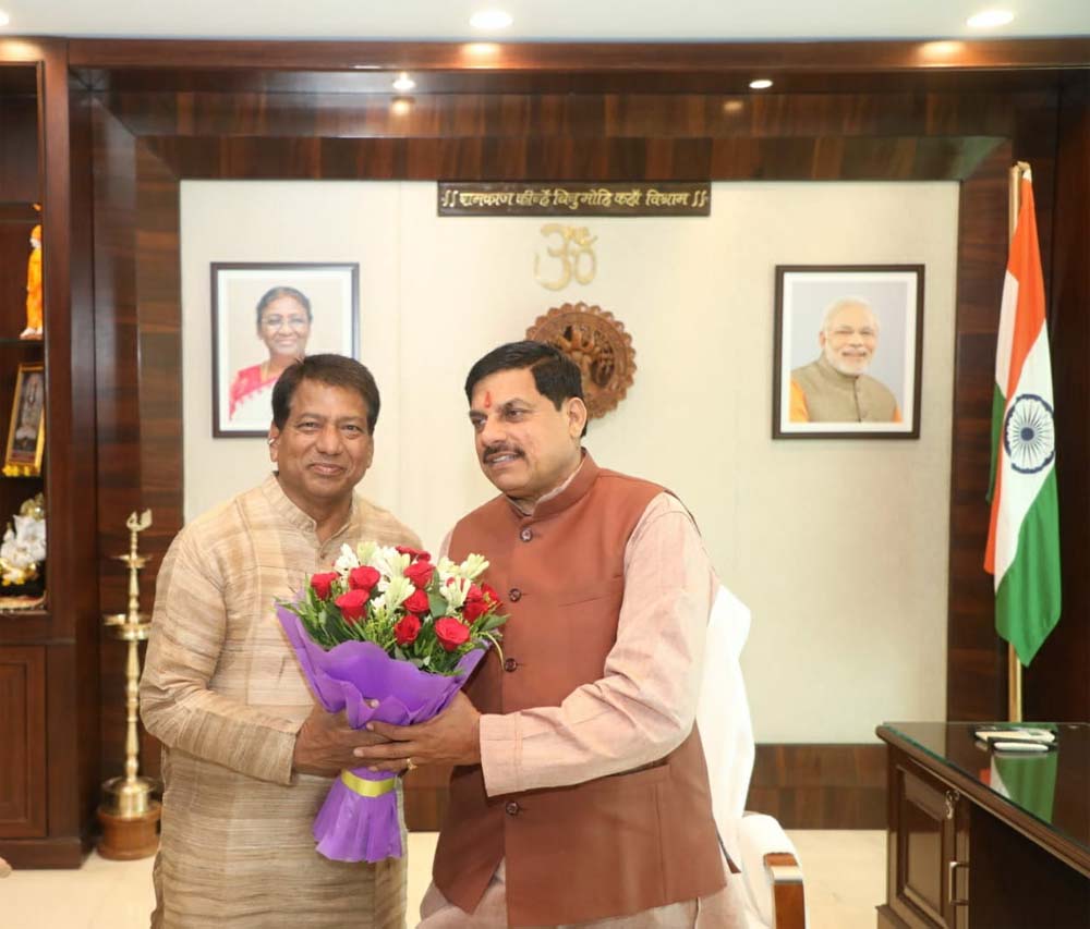 आष्टा विधायक श्री गोपालसिंह इंजीनियर ने मुख्यमंत्री डॉ मोहन यादव से की भेंट आष्टा विधायक श्री गोपालसिंह इंजीनियर ने मुख्यमंत्री डॉ मोहन यादव से की भेंट