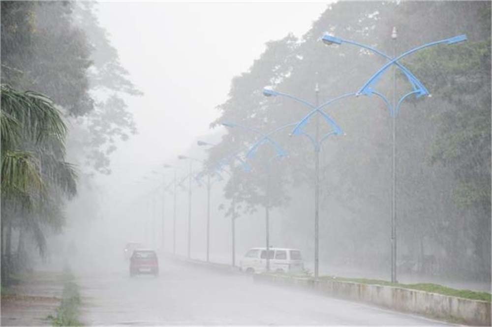 IMD ने जारी किया येलो अलर्ट, झारखंड में मौसम का दिखेगा विकराल रूप, तेज हवाओं के साथ भारी बारिश की चेतावनी