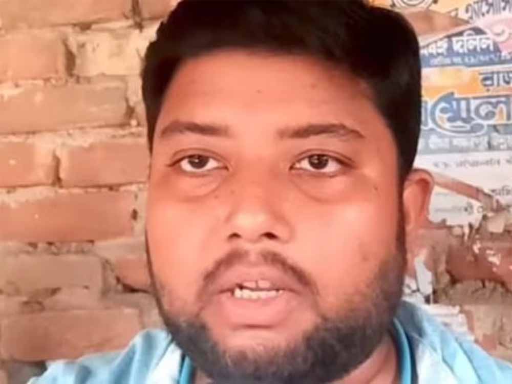 बंगाल के एक स्कूल टीचर ने बड़ा कदम उठाया है, साबिर हुसैन नाम के इस शख्स ने इस्लाम धर्म को त्यागने का फैसला किया बंगाल के एक स्कूल टीचर ने बड़ा कदम उठाया है, साबिर हुसैन नाम के इस शख्स ने इस्लाम धर्म को त्यागने का फैसला किया