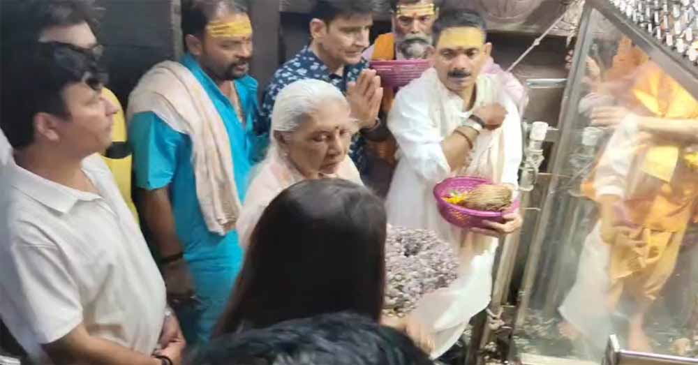 राज्यपाल आनंदीबेन पटेल ने ओंकारेश्वर ज्योतिर्लिंग के किए दर्शन