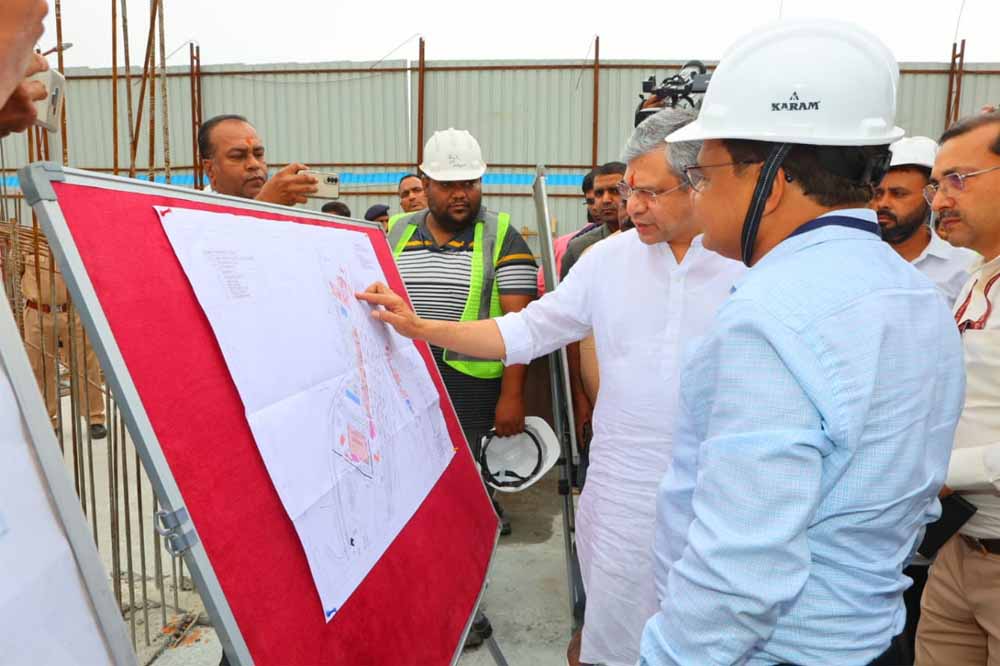 प्रदेश में 44 हजार करोड़ रुपए की रेल परियोजनाएं प्रगति पर : रेलमंत्री प्रदेश में 44 हजार करोड़ रुपए की रेल परियोजनाएं प्रगति पर : रेलमंत्री