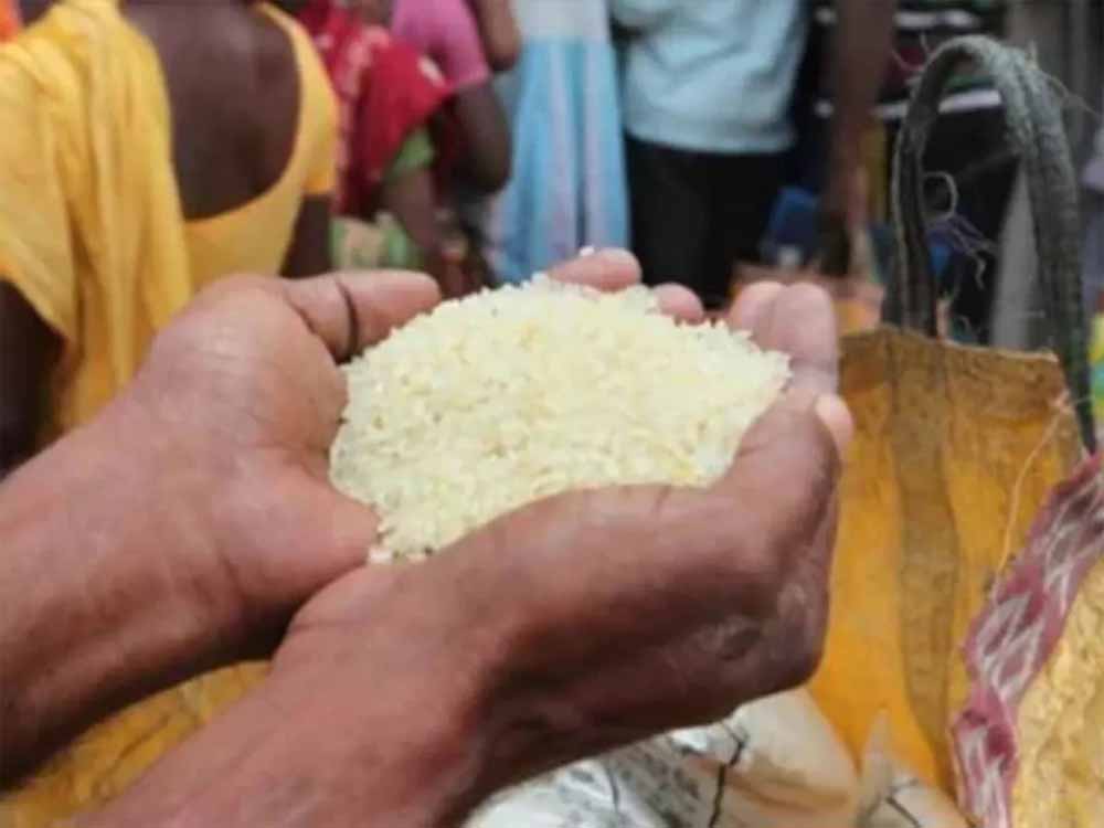 अगस्त तक का मुफ्त राशन का वितरण इसी महीने अगस्त तक का मुफ्त राशन का वितरण इसी महीने