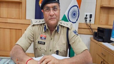 दुर्ग एसपी ने 14 जवानों को किया लाइन अटैच, 53 पुलिसकर्मियों के किए ट्रांसफर