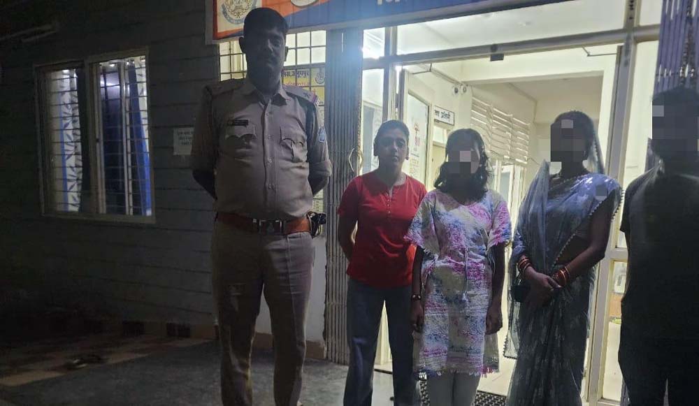 घर से लापता नाबालिग को बिजुरी पुलिस ने दस्तयाब कर उसके परिजनो को किया सुपुर्द