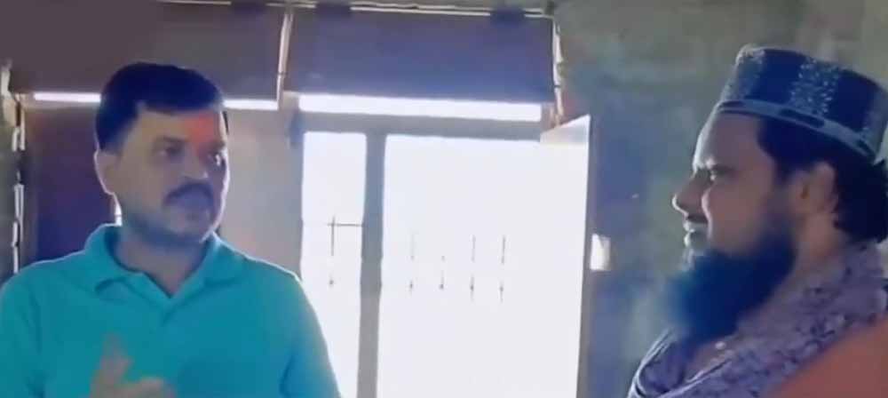 वेतन 92 हजार फिर भी मदरसा शिक्षक नहीं लिख सके बृहस्पतिवार वेतन 92 हजार फिर भी मदरसा शिक्षक नहीं लिख सके बृहस्पतिवार