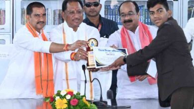मुख्यमंत्री ने मुंगेली जिला ग्रंथालय में किया अतिरिक्त कक्ष का लोकार्पण, विद्यार्थियों को बताये सफलता के सूत्र