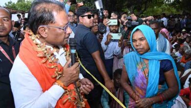 मुख्यमंत्री विष्णु देव साय का हरगवां गांव में औचक दौरा,ग्रामीणों से किया सीधा संवाद