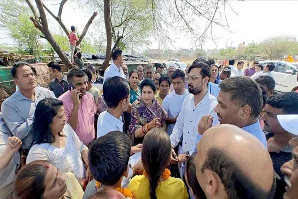 समस्याओं का समाधान समय-सीमा में करें : राज्यमंत्री श्रीमती गौर