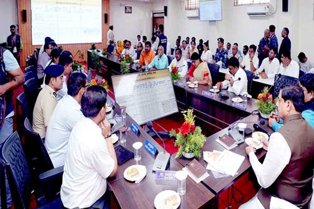 साधु, संत और श्रद्धालुओं की आस्था को सर्वोपरि रख करें सिंहस्थ 2028 के सभी कार्य: मुख्यमंत्री डॉ.यादव साधु, संत और श्रद्धालुओं की आस्था को सर्वोपरि रख करें सिंहस्थ 2028 के सभी कार्य: मुख्यमंत्री डॉ.यादव