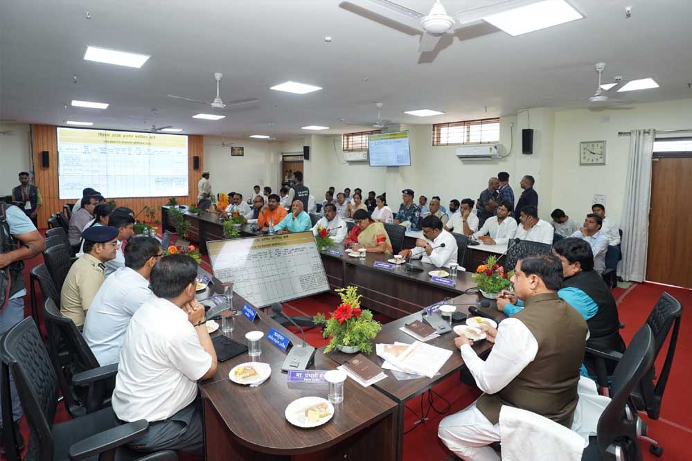 CM यादव ने सिंहस्थ 2028 की तैयारी की ली समीक्षा बैठक, धार्मिक पर्यटन विकास पर दिया जोर