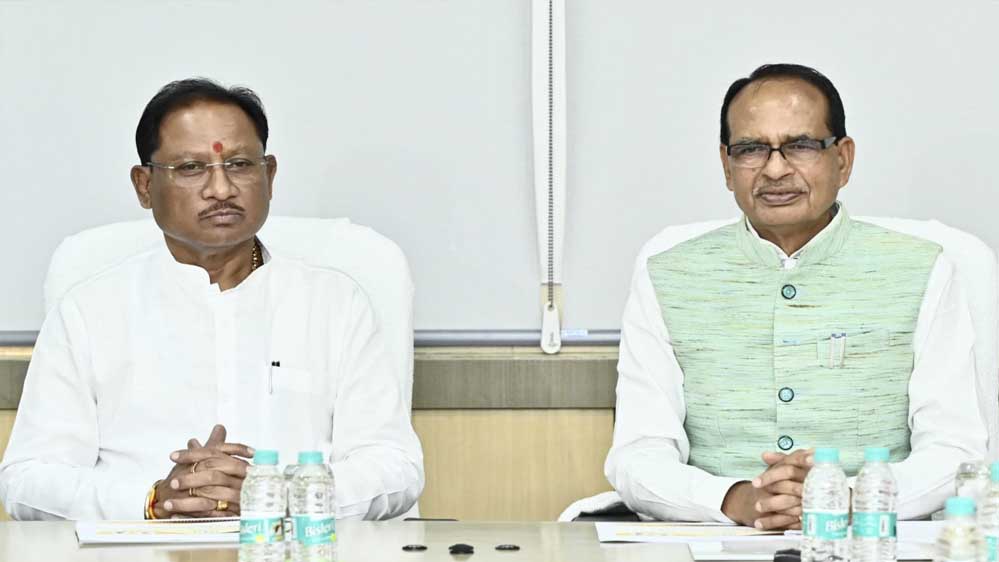 रायपुर : अटल डिजिटल सुविधा केंद्रों’ की केंद्रीय मंत्री श्री चौहान ने की सराहना रायपुर : अटल डिजिटल सुविधा केंद्रों’ की केंद्रीय मंत्री श्री चौहान ने की सराहना