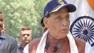 ‘हमारे एयर डिफेंस ने दुश्मन के हमले नाकाम किए’, भुज एयरबेस से बोले राजनाथ
