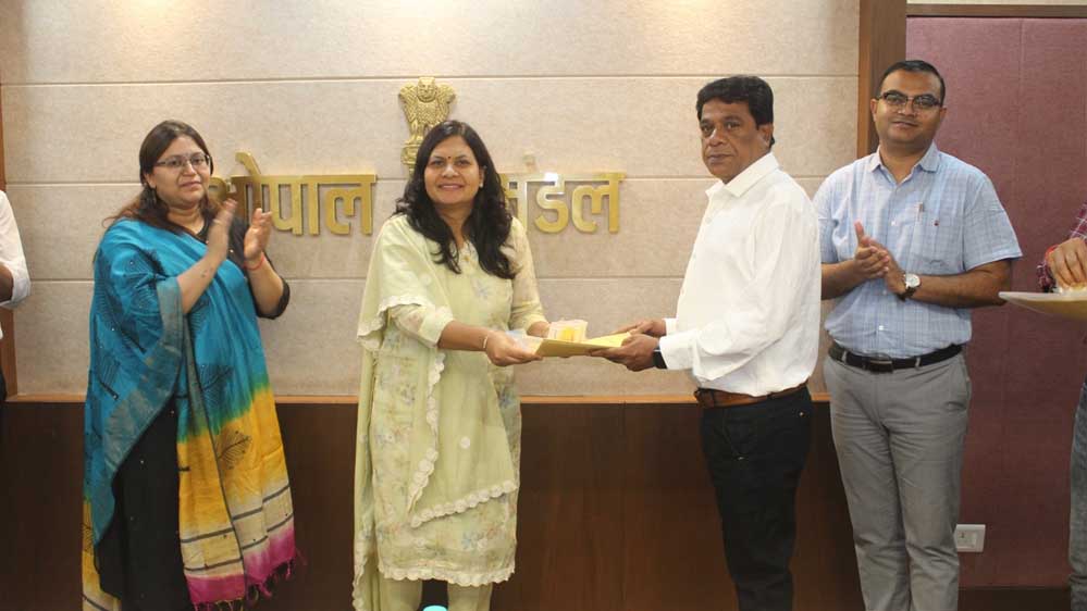 ऑपरेशन अमानत”: यात्रियों की सुरक्षा में आरपीएफ का सराहनीय कदम ऑपरेशन अमानत”: यात्रियों की सुरक्षा में आरपीएफ का सराहनीय कदम