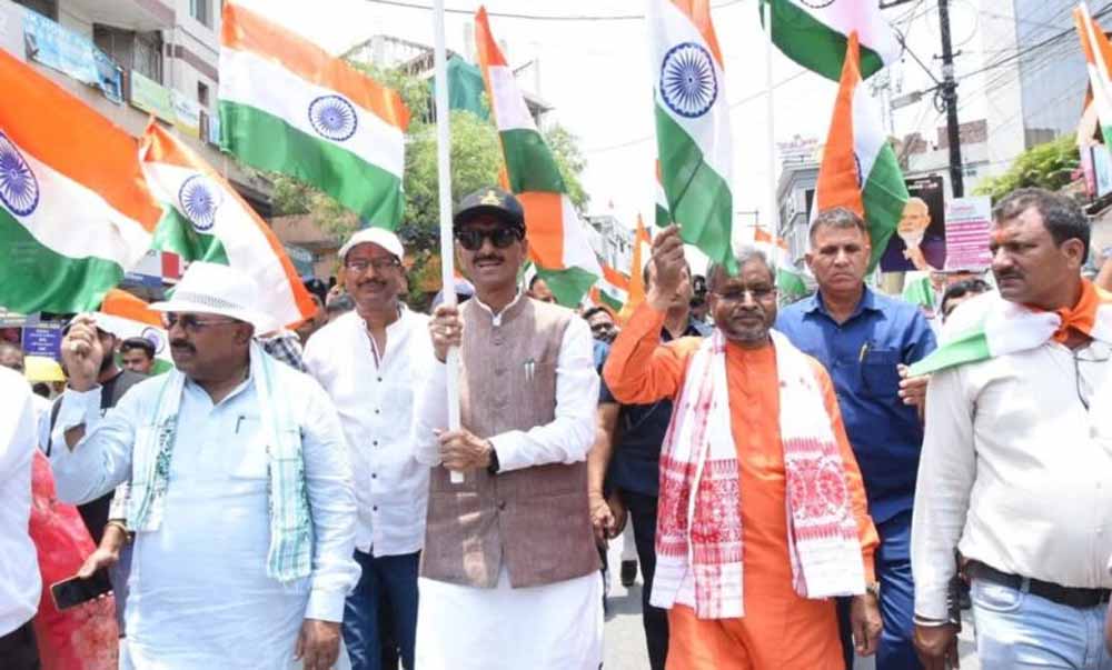 बीजेपी ने रांची में निकाली तिरंगा यात्रा