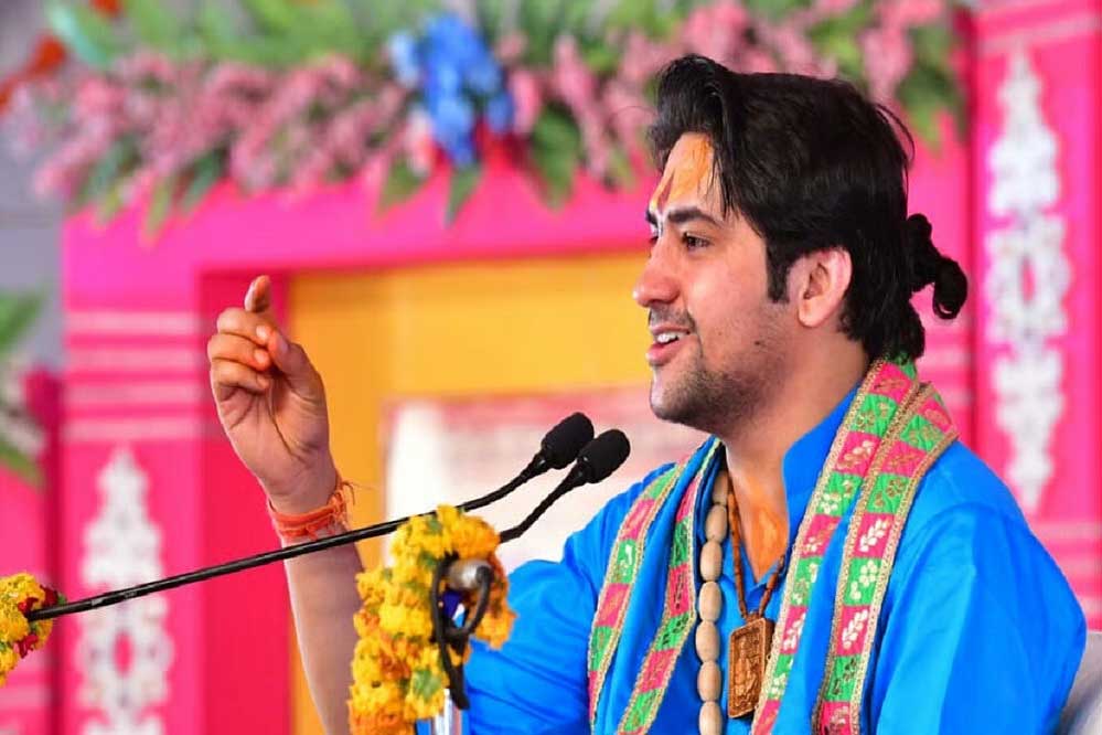 हम चाइना के चार्जर पर भरोसा नहीं करते, PAK ने मिसाइल पर कर लिया: धीरेंद्र शास्त्री हम चाइना के चार्जर पर भरोसा नहीं करते, PAK ने मिसाइल पर कर लिया: धीरेंद्र शास्त्री