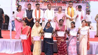 मुख्यमंत्री साय मोहला मानपुर अंबागढ़ चौकी जिले के मानपुर ब्लॉक में सेक्टर सीतागांव के समाधान शिविर मे हुए शामिल